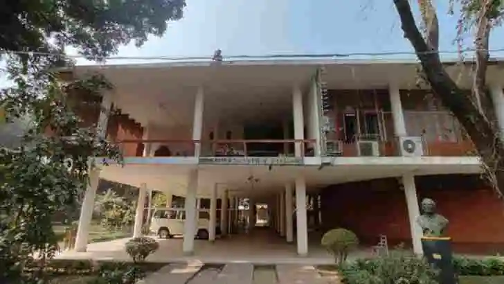 মঙ্গল শোভাযাত্রায় ঢাবির শিক্ষক ও দুই ছাত্র মিলে চার শিক্ষার্থীকে যৌন হয়রানি করেছিল